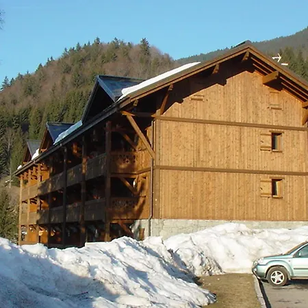 Spacieux T3, 6 Pers, Calme, Balcon, Parking, Casier A Skis, Navette A 150m - Fr-1-572-278 * Araches-la-Frasse